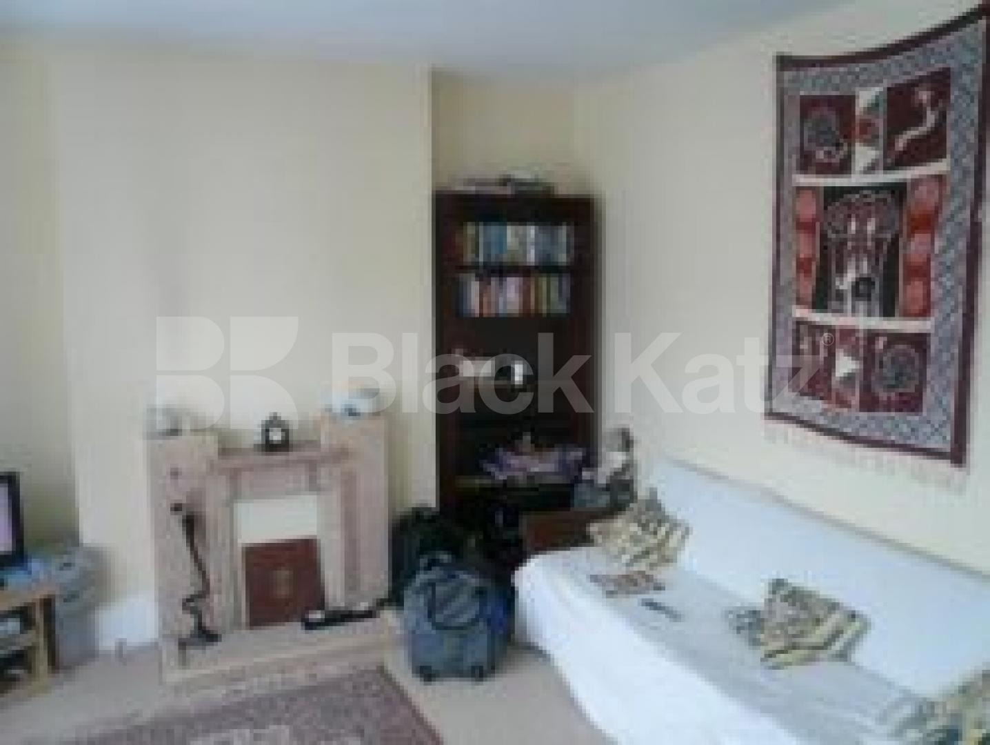 			LET!, 2 Bedroom, 1 bath, 1 reception Flat			 Eastern Road, BOUNDS GREEN N22